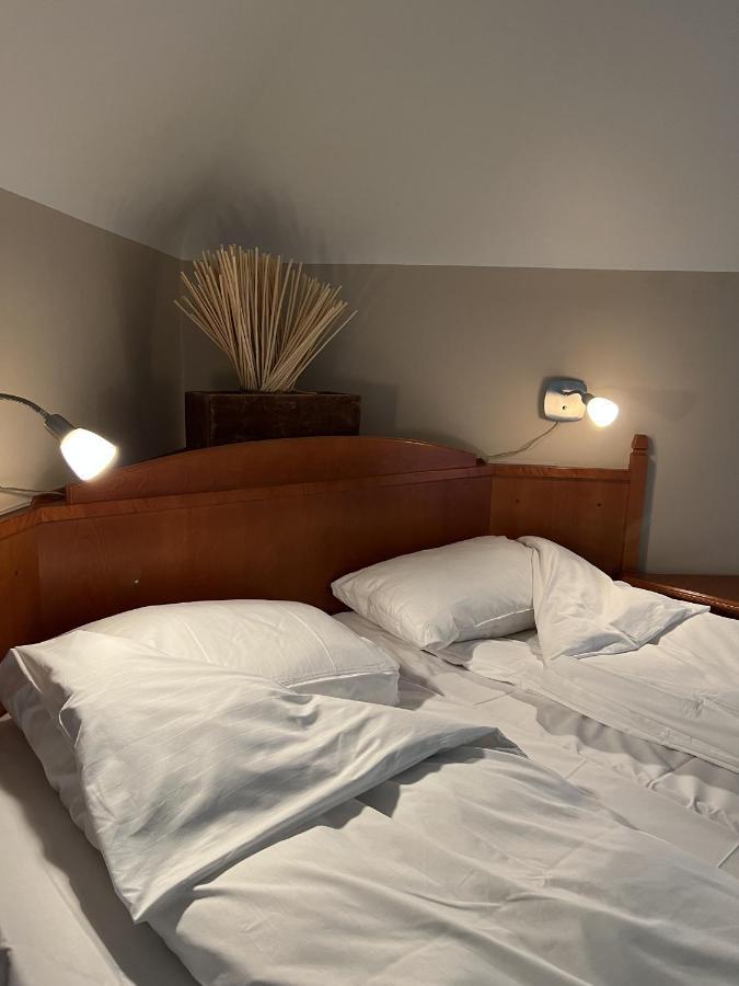 Ovre Sem Gard Hotel Asker Bagian luar foto