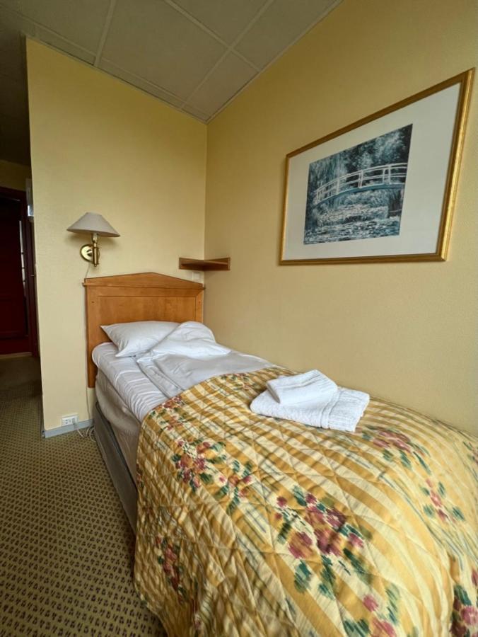 Ovre Sem Gard Hotel Asker Bagian luar foto
